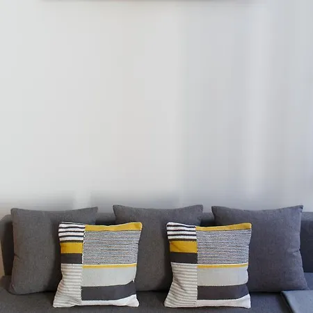 Dl 205 Apartment *